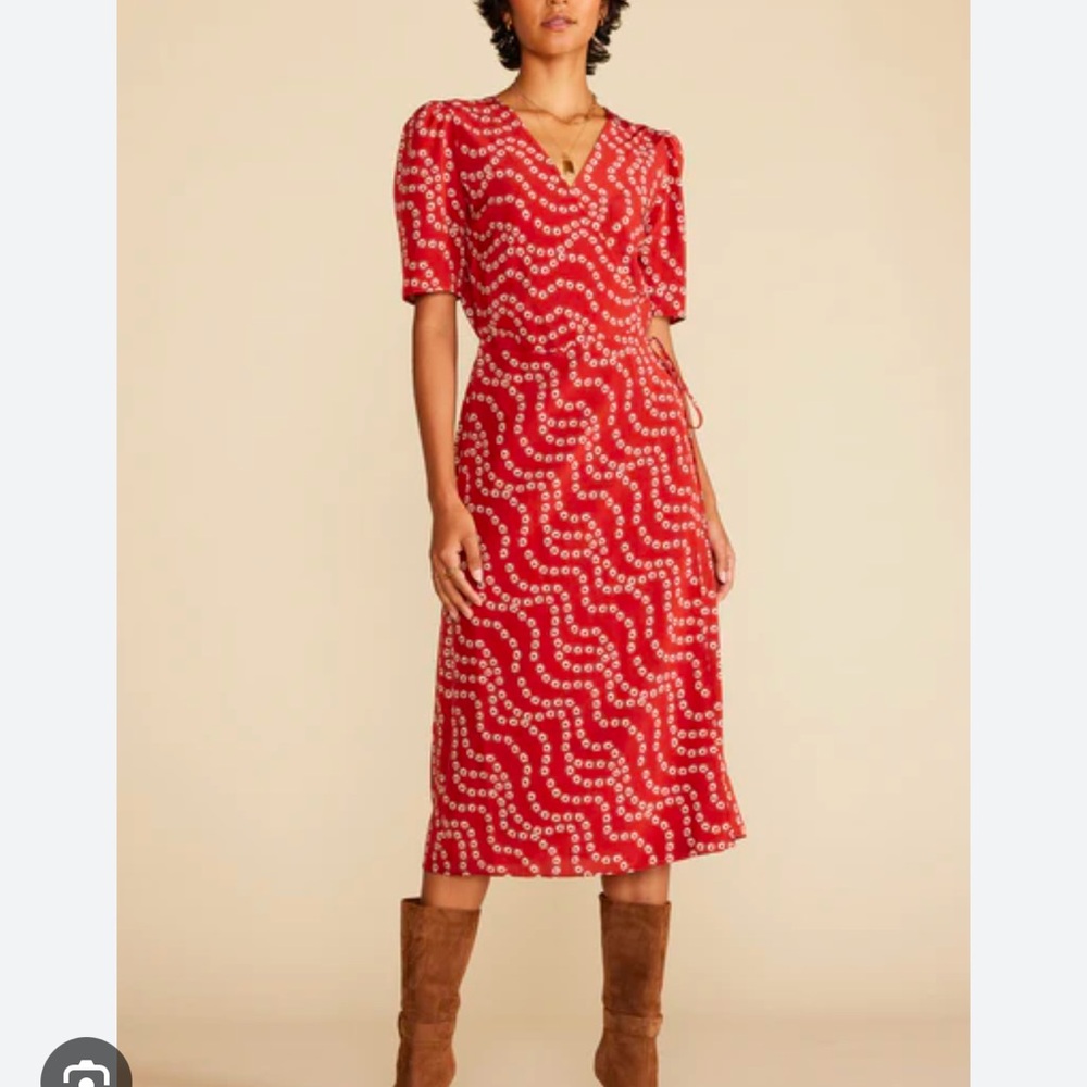♥️ NWT Amour Vert “Nicolette” Washable Silk Wrap Dress 🤍